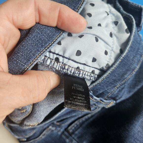 WHBM Size 8 Noir Pedal Pusher Capri Embroidered Bermuda Denim Shorts Classic - Picture 12 of 16